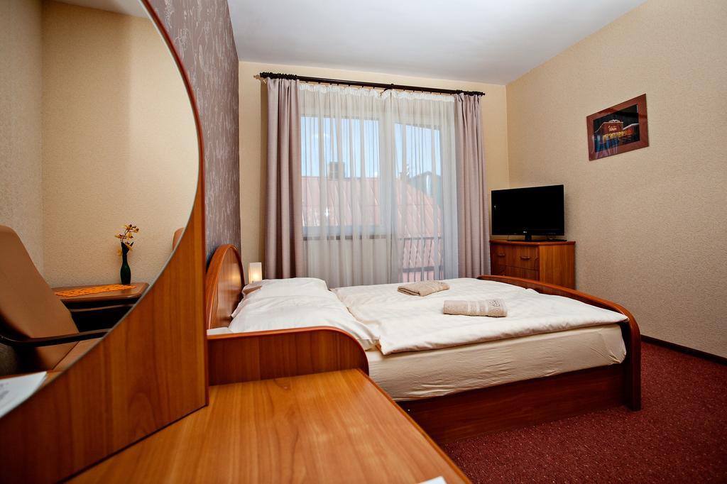 Villa Centrum Mlodosci Augustów Buitenkant foto